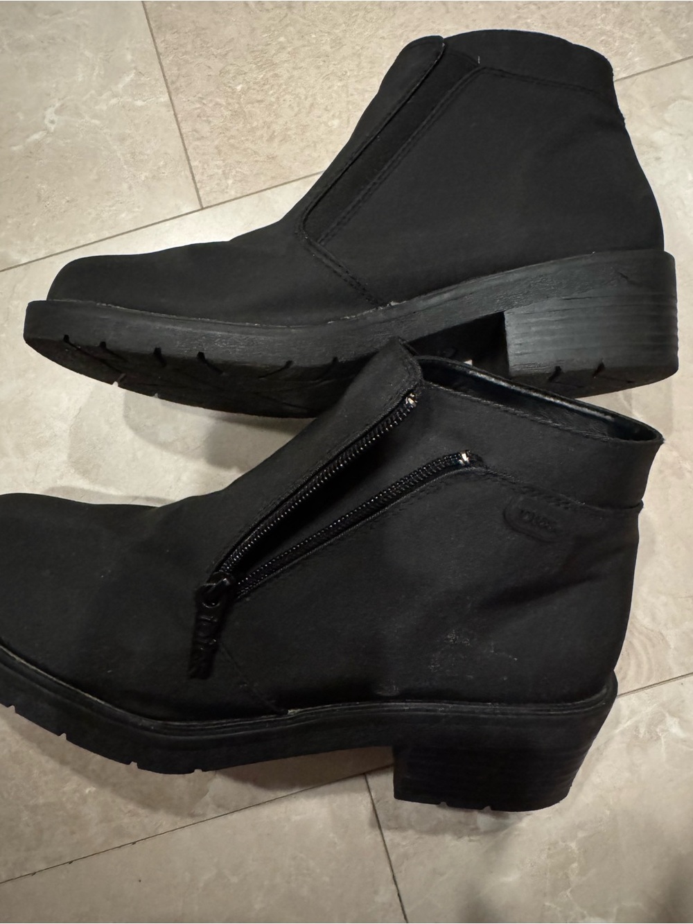 Totes Black all weather boots with side zipper
